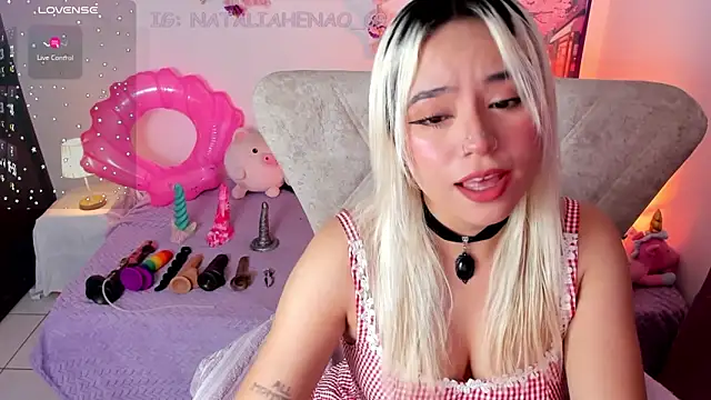 Snapshot of Nataliahenao69 chatting on May 17, 8:05 pm Nataliahenao69 online show from May 17, 8:05 pm