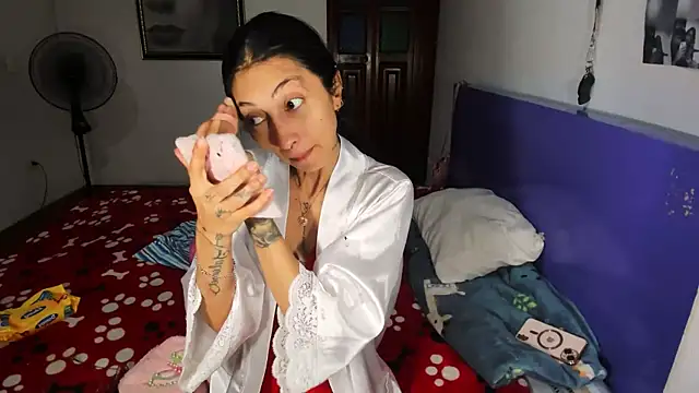 Snapshot of Anais_lux chatting on July 11, 11:28 pm Anais lux online show from July 11, 11:28 pm