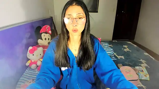 Snapshot of Anais_lux chatting on July 20, 10:45 pm Anais lux online show from July 20, 10:45 pm
