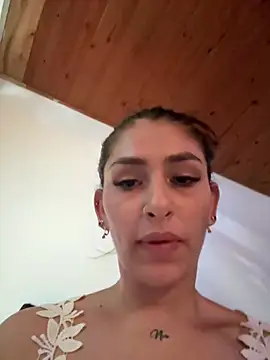 Snapshot of SOY_NOOA chatting on August 5, 8:00 pm SOY NOOA online show from August 5, 8:00 pm