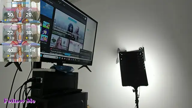 Lady miss    online show from April 17, 1:03 pm