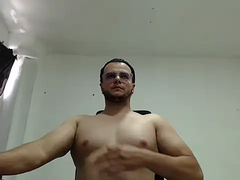 cloudsxxx online show from May 6, 6:02 pm
