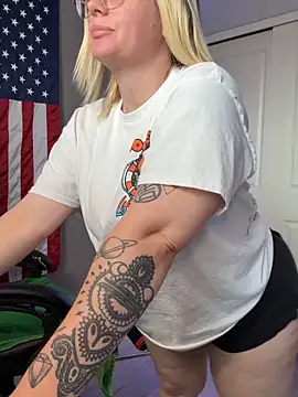 Charlies world online show from April 16, 6:41 pm