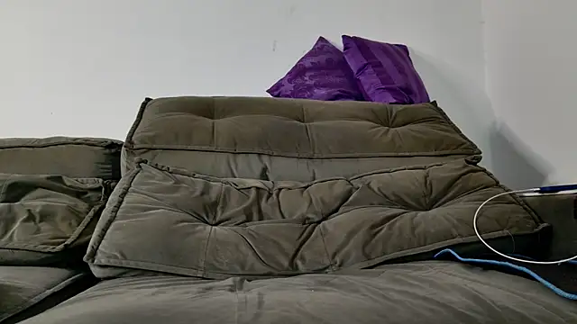 aaron nvk online show from February 5, 9:30 pm