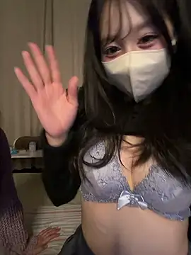 MOEMOE-Q online show from April 28, 1:49 pm