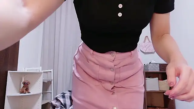 MOEMOE-Q online show from May 19, 1:28 pm