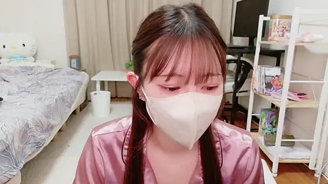 MOEMOE-Q online show from May 31, 5:31 pm