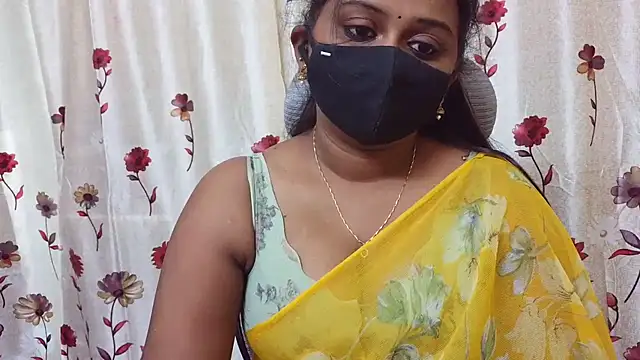 Snapshot of Pavani-Sexy chatting on July 14, 11:38 am Pavani-Sexy online show from July 14, 11:38 am