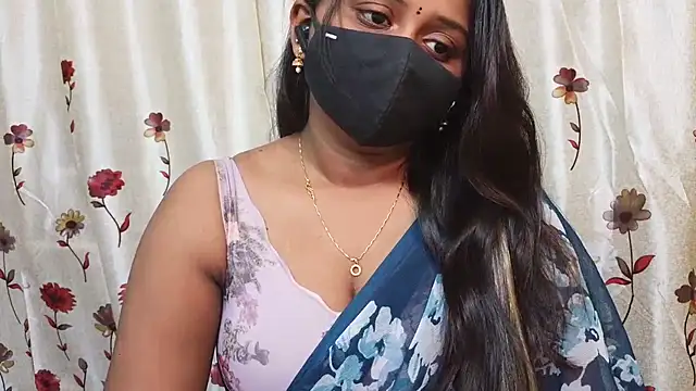 Snapshot of Pavani-Sexy chatting on July 15, 4:07 am Pavani-Sexy online show from July 15, 4:07 am