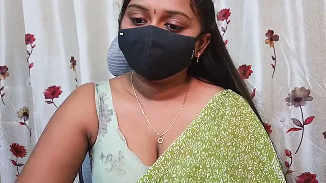 Snapshot of Pavani-Sexy chatting on July 18, 5:00 am Pavani-Sexy online show from July 18, 5:00 am