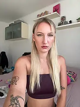 NattieBoo online show from July 1, 7:10 am