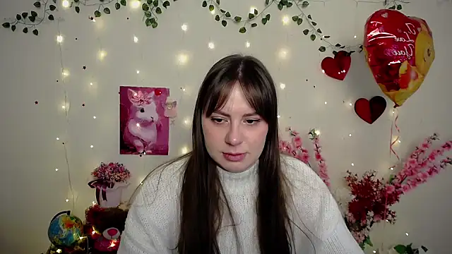 Amanda Bright  online show from February 18, 8:10 am