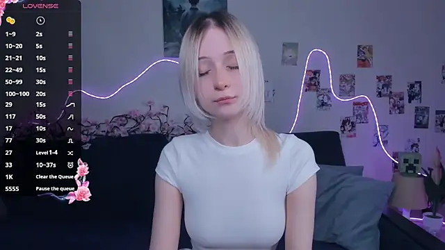 Megan--chan online show from March 22, 5:05 pm