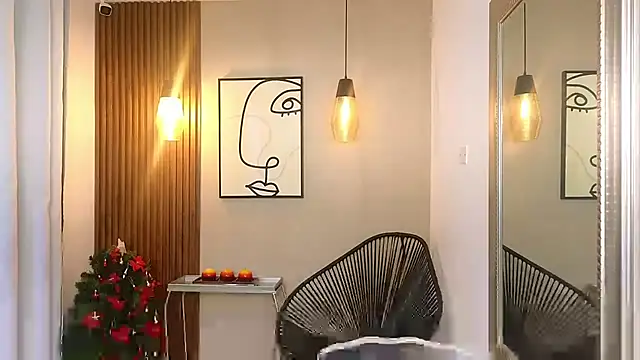 Lia Mar  online show from December 5, 7:21 pm