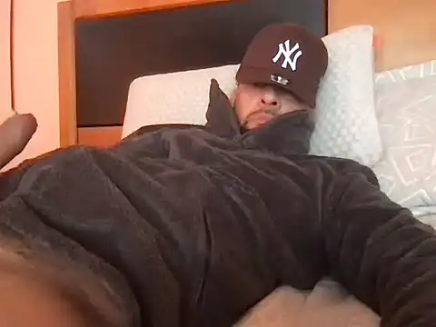 chilenito hot  online show from July 22, 6:32 pm