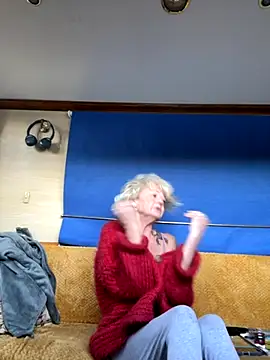 ladyboatlady online show from September 26, 7:01 am