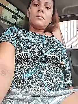 dyjaA online show from November 14, 6:39 pm