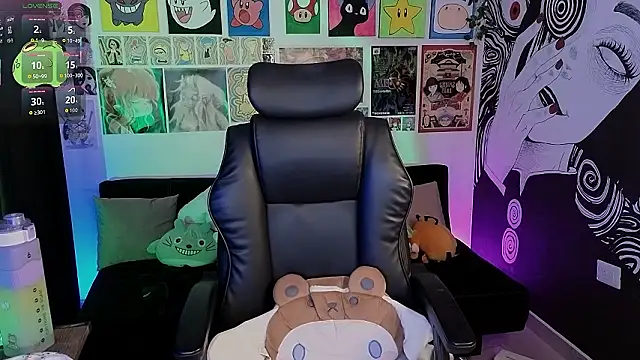 Yuhwan  online show from March 12, 9:54 pm