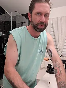 danoo84 online show from April 1, 1:50 am