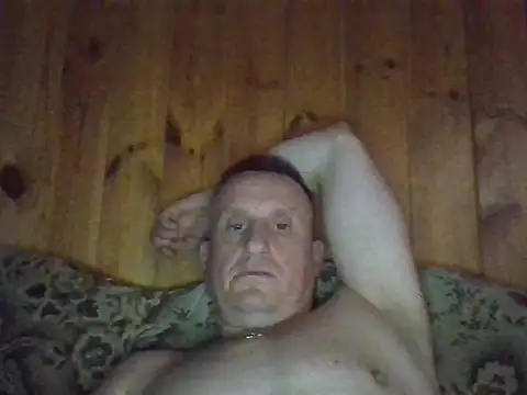 Maksymilian1 online show from May 17, 6:37 pm