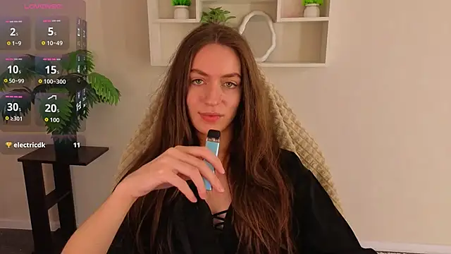 Agnes Wells online show from March 14, 9:26 am