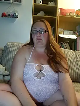 Luscious-LucyXX online show from May 21, 7:43 pm