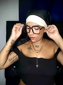 Snapshot of Vale_Nikol21 chatting on January 19, 1:09 am Vale Nikol21 online show from January 19, 1:09 am