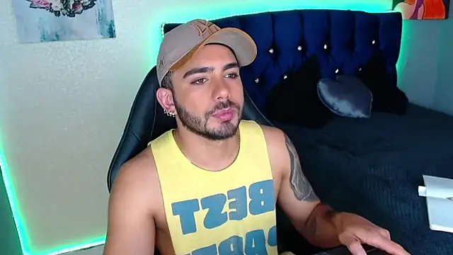 adamhairy online show from April 15, 7:58 pm