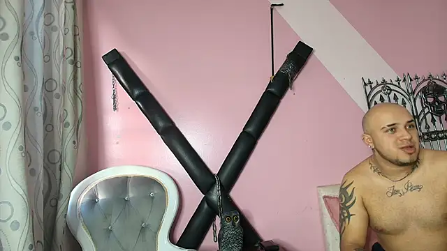 YiingandYang online show from November 17, 10:37 pm