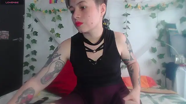 Mitsuha gate online show from February 13, 3:41 pm