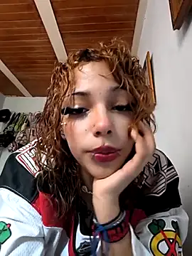 U-Upaaita online show from April 22, 8:10 pm