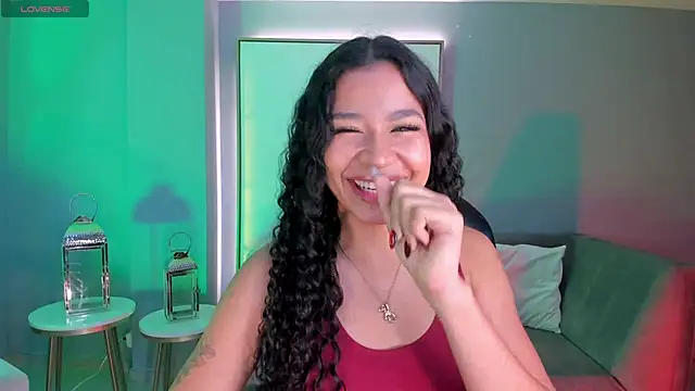 SophieHouston  online show from October 14, 4:35 am