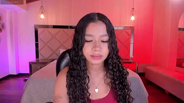 SophieHouston  online show from December 15, 5:44 am