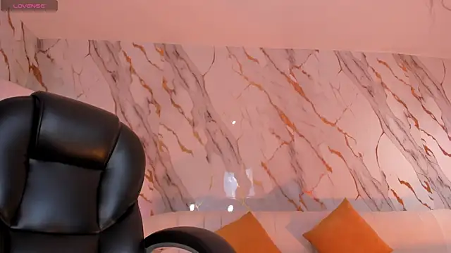 SophieHouston  online show from May 28, 4:10 am