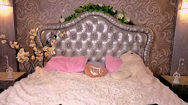 -CindyLou online show from February 16, 5:47 am