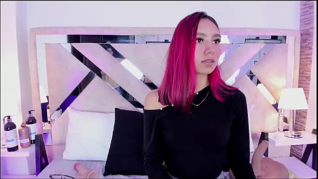 ximena vasquez8 online show from March 8, 2:04 am