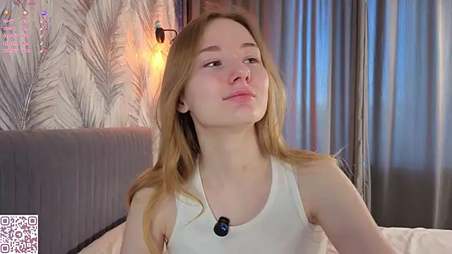 ElvinaRose online show from April 14, 2:50 am