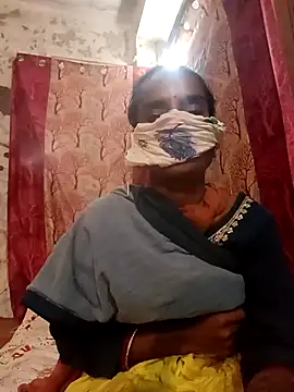 Snapshot of Babhi_Love chatting on October 5, 8:18 pm Babhi Love online show from October 5, 8:18 pm