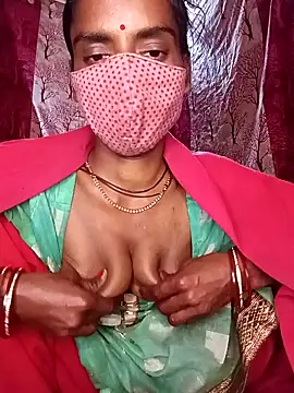 Snapshot of Babhi_Love chatting on December 13, 7:53 pm Babhi Love online show from December 13, 7:53 pm