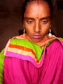 Snapshot of Babhi_Love chatting on December 19, 9:05 am Babhi Love online show from December 19, 9:05 am