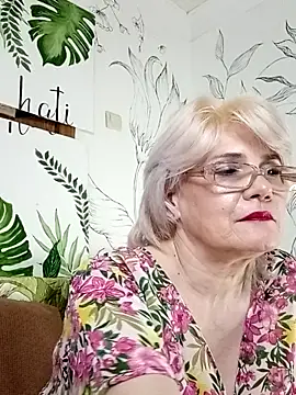 Catty Lady online show from June 3, 8:14 pm