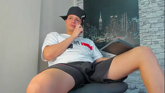 Themasterhades 777 online show from October 23, 8:29 pm