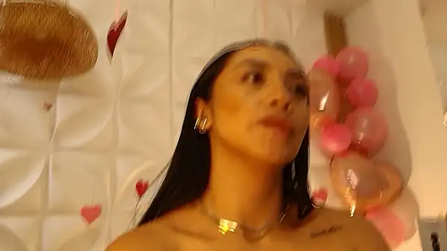 Snapshot of ana_riveros chatting on February 12, 7:53 pm ana riveros online show from February 12, 7:53 pm