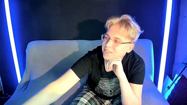 SammySccott online show from April 13, 10:10 am