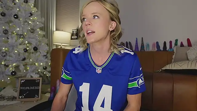 Taylorlove303 online show from December 18, 11:05 am