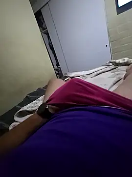 hotcower online show from April 18, 2:15 am