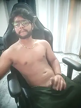 Kartikkartik8595 online show from April 3, 9:35 pm