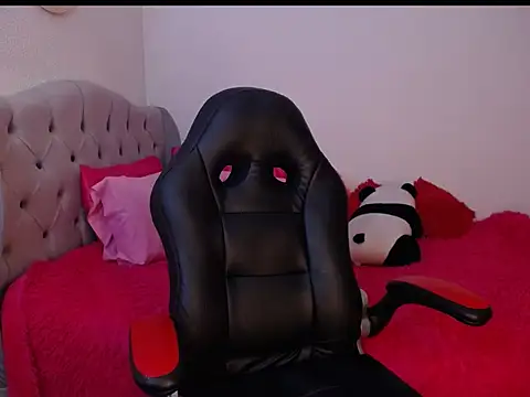 Snapshot of warisg__ chatting on March 10, 5:12 am warisg online show from March 10, 5:12 am