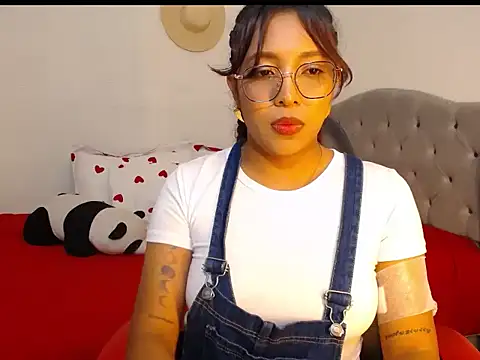 Snapshot of warisg__ chatting on March 28, 2:55 am warisg online show from March 28, 2:55 am