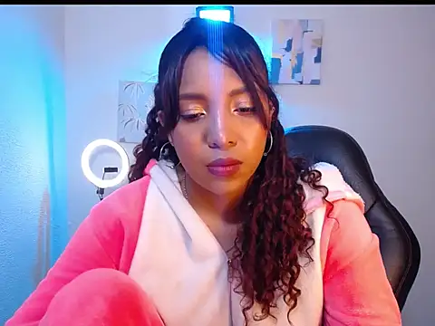 Snapshot of warisg__ chatting on April 4, 9:40 am warisg online show from April 4, 9:40 am